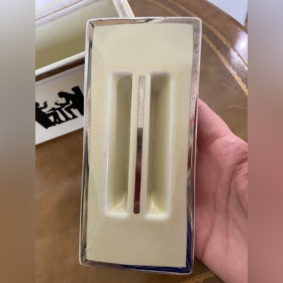 VINTAGE 1930'S HALL'S SUPERIOR TAVERN SILHOUETTE BUTTER DISH WITH COVER - Picture 5 of 11